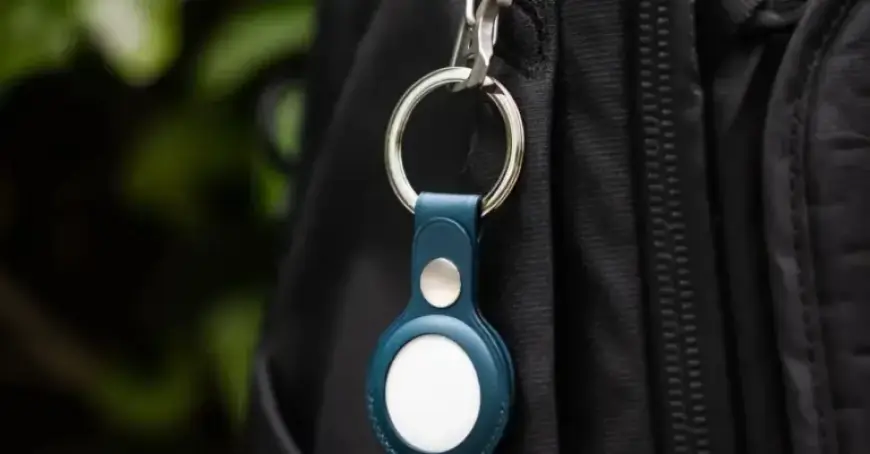 Apple Developing AI Wearable the Size of an AirTag