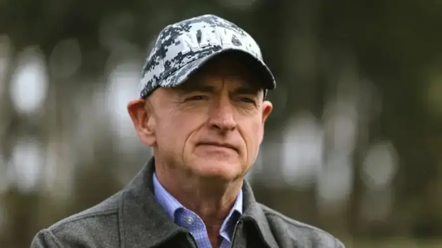 Mark Kelly Boosts Profile by Challenging Pentagon, Faces Consequences