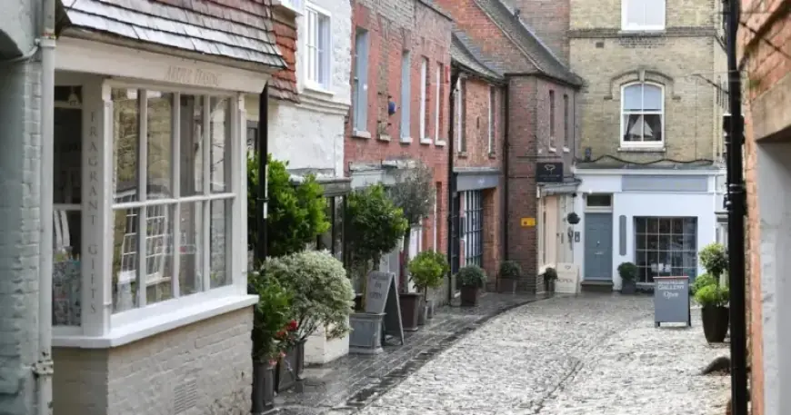 Step Back in Time: Explore England’s Unspoiled Cobbled Streets