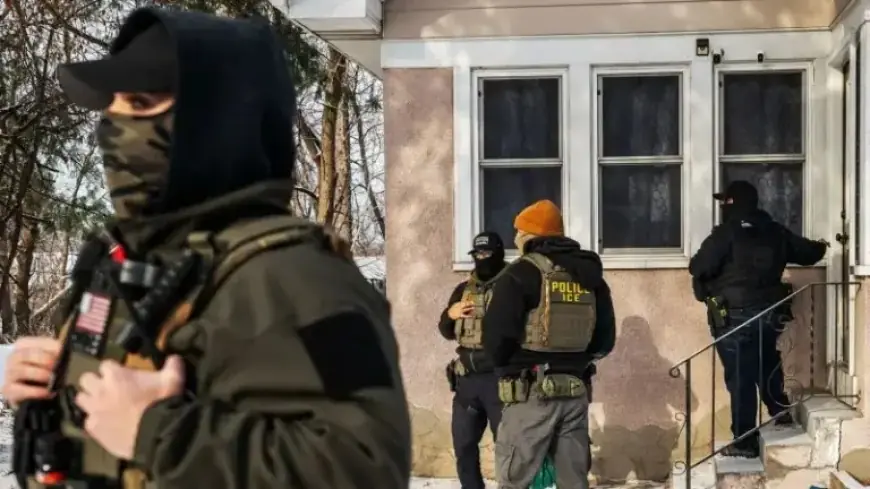 ICE Officers Claim Authority to Enter Homes Without Warrants, Memo Reveals
