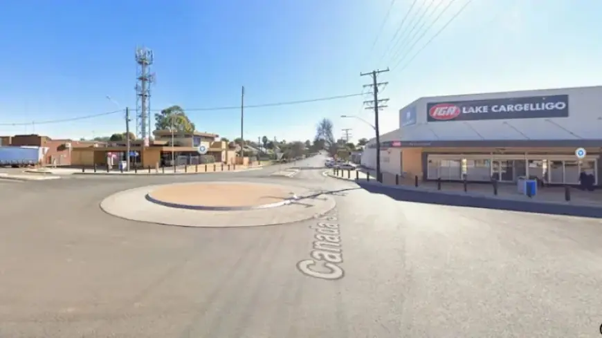 Gunman at Large in NSW Town, Leaving Two Dead