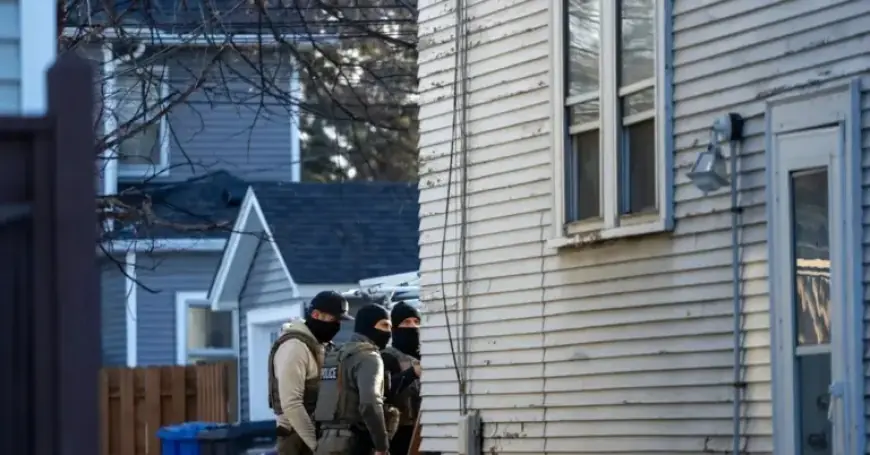 Group Alleges ICE Permits Agents to Enter Homes Without Warrants