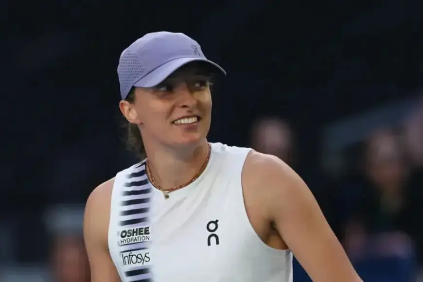 Świątek Dominates Match in Straight Sets, Opponent Struggles to Compete