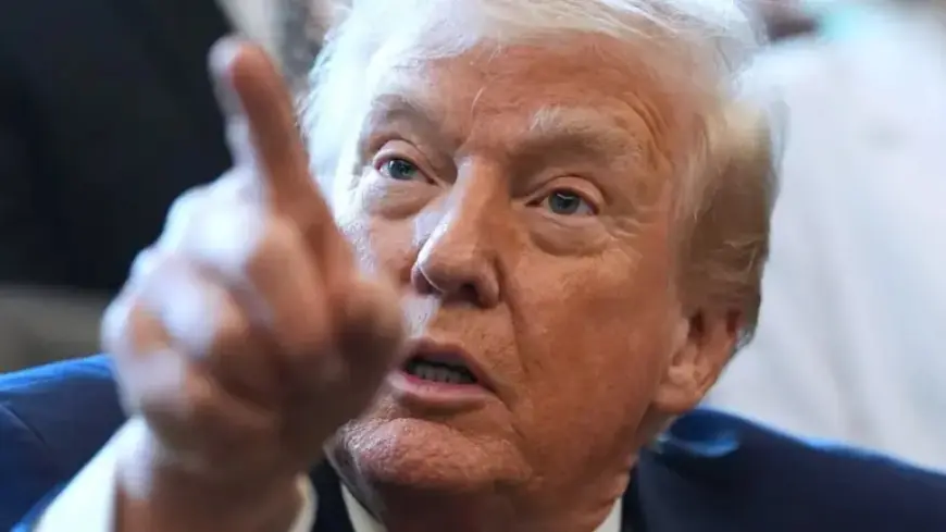 ‘Daily Show’ Humorously Critiques Fox News’ Trump Obsession