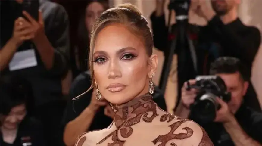 Jennifer Lopez Stages Public Appearance After Viral Glambot Moment Causes Stir