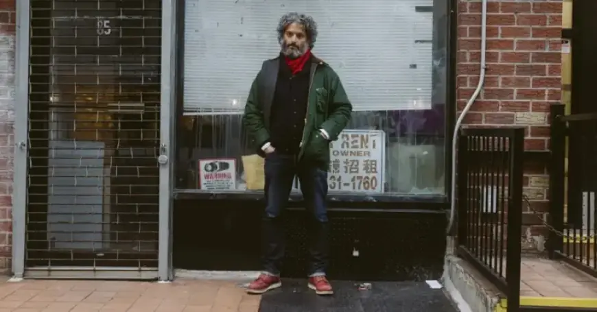 Jason Mantzoukas Embraces the Unusual