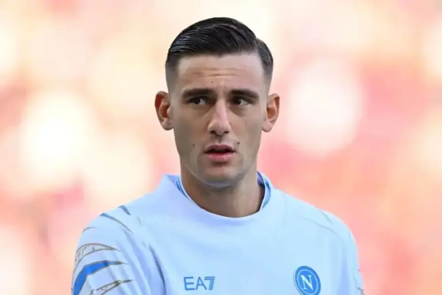 Nottingham Forest Near Loan Deal with Napoli for Lorenzo Lucca