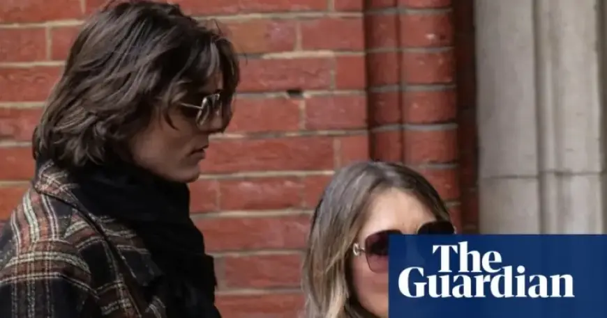 Liz Hurley Accuses Daily Mail Publisher of Eavesdropping Via Bugged Windowsill