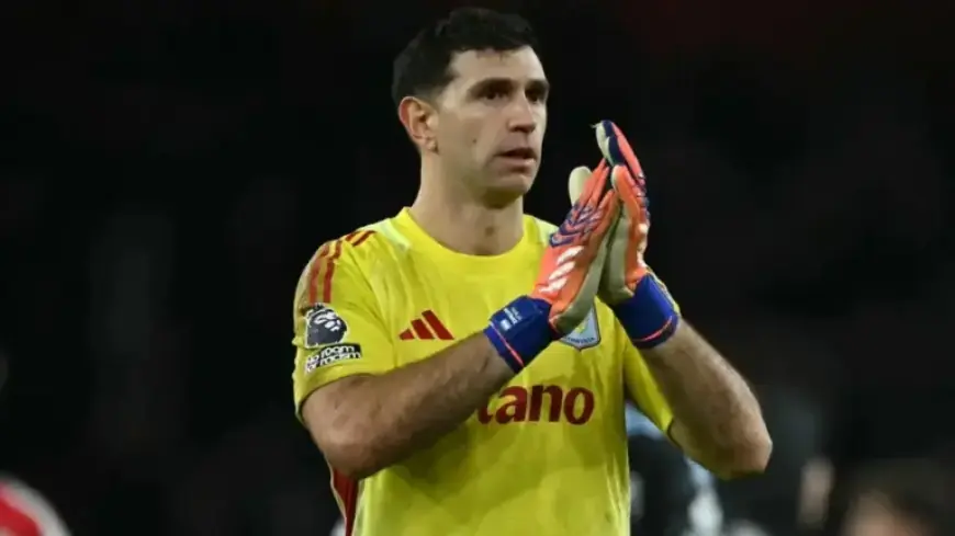 Three-Time Champions League Winner Pursues Emi Martinez Amidst Aston Villa’s Fight