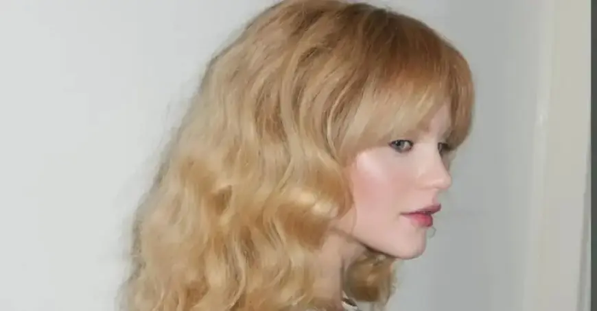 Editors Recommend 11 Top Foundations for Pale Skin