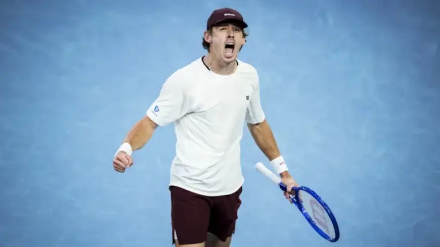 Australian Open Day 6: Star Booed, Twerks; Tournament Adapts to Heat