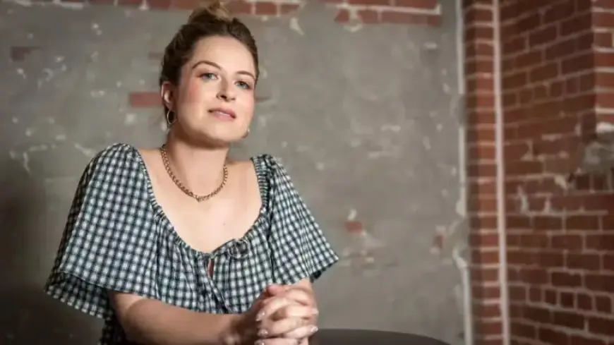 Catherine Chabot Explores Polyamory in New Comedy “Folichonneries”