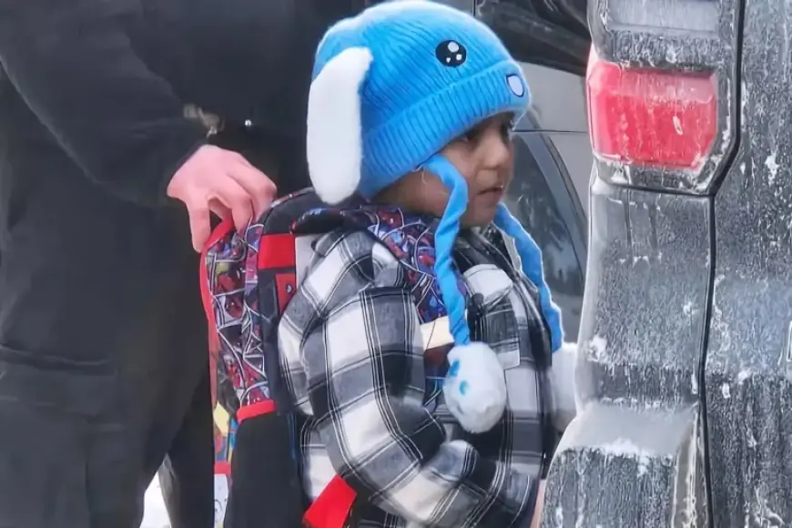 Column | The Disturbing Impact of a Photograph of a 5-Year-Old in ICE Custody