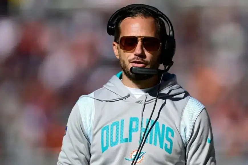 Mike McDaniel Interviews for Bills Head Coach While Chargers Await