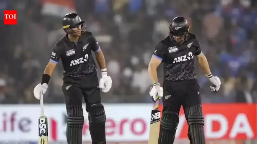 New Zealand Players Wear Black Armbands in Raipur T20I Against India