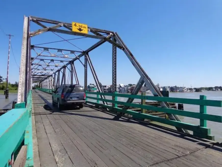 B.C. Island Bridge Damage Delays Reopening Schedule