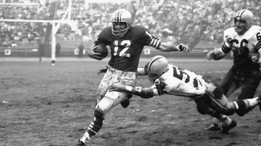 49ers Legend John Brodie Passes Away at 90