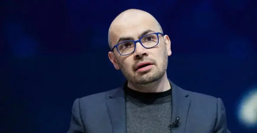 AI Labs Clash Over Reputation at Davos Summit