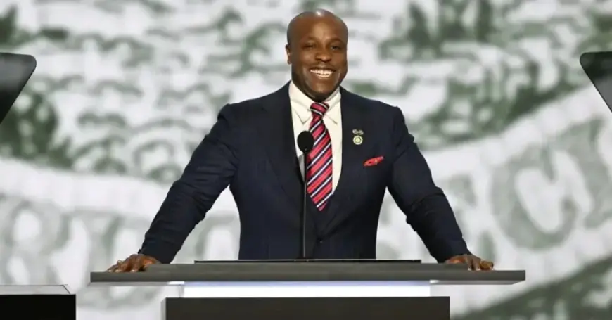 Hunt Justifies Absence by Celebrating His House Vote