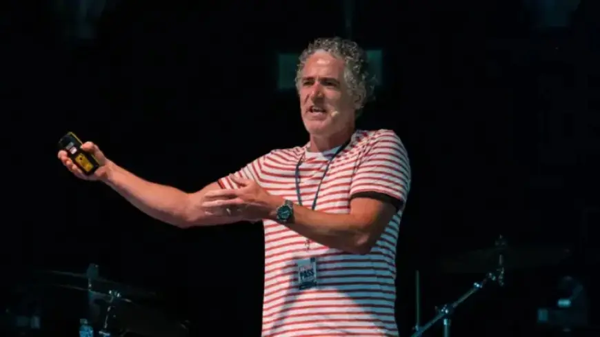 Gordon Buchanan Launches Wildlife Filmmaking Contest with Colchester Zoo