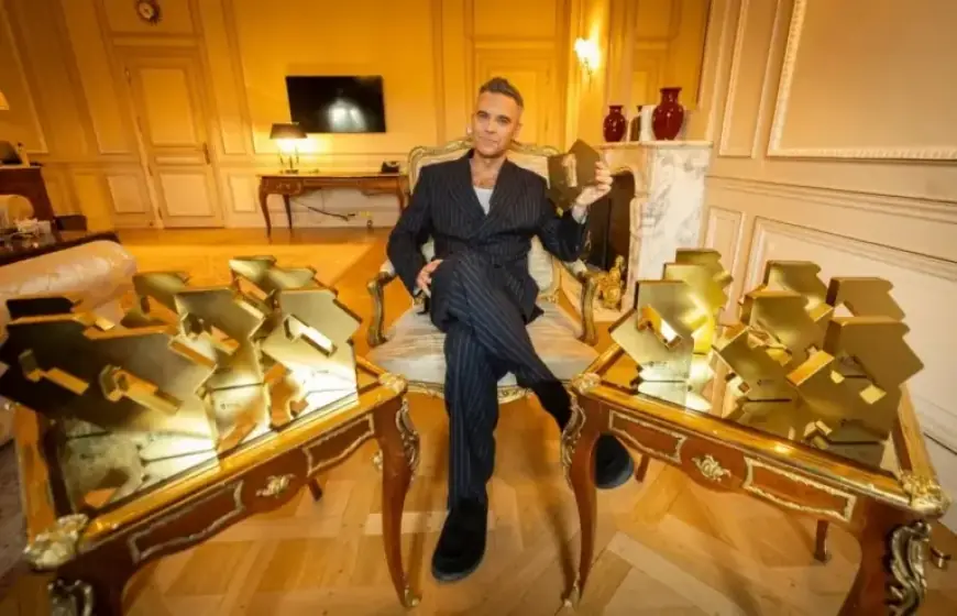 Robbie Williams Surpasses The Beatles with Most U.K. No. 1 Albums