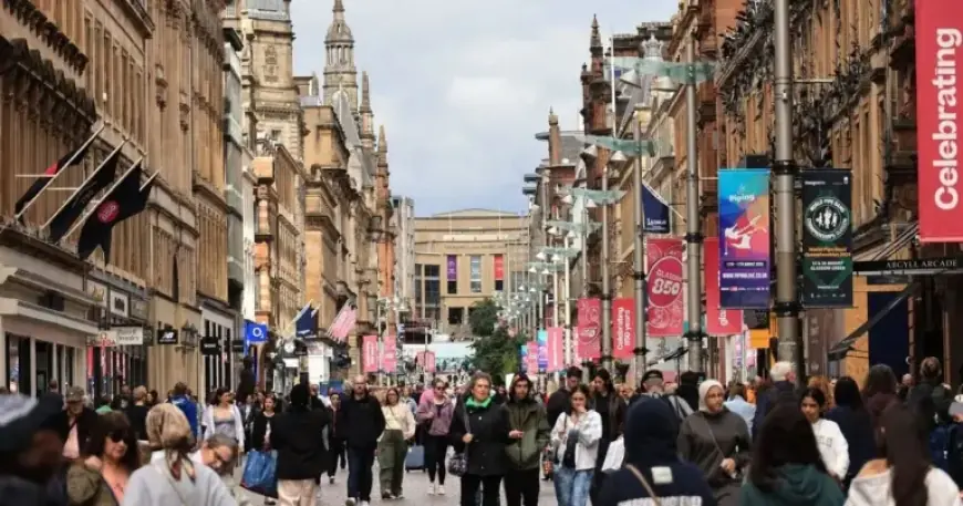 Top 6 Major Retailers Exit UK High Streets or Face Massive Closures in 2025