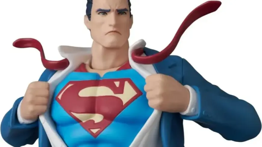 New Superman Figure Features Clark Kent in Batman: Hush Version