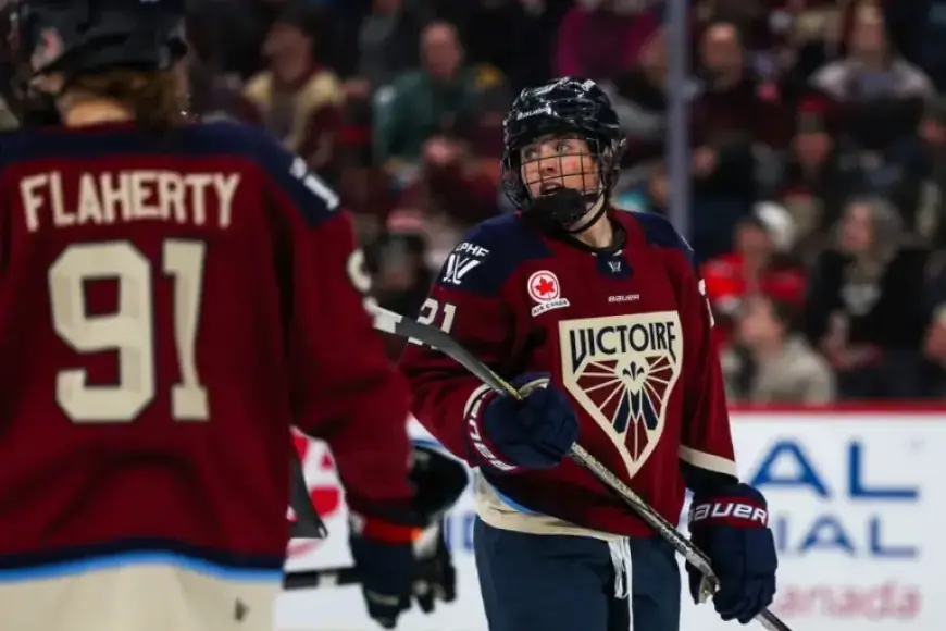 Murphy Scores Twice, Desbiens Leads Victoire’s Victory Over Charge 3-1