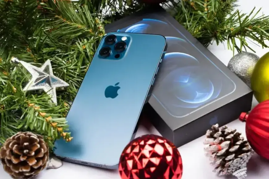 Notable Analyst Suggests iPhone’s 20th Anniversary Model May Skip Full-Screen Design