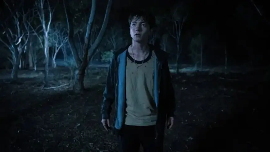 “Queer Horror Thrives in Rivalry: A Fresh Take on It Follows”