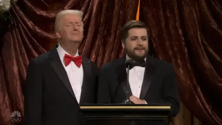 Mike Myers Makes Surprise Cameo as ‘Saturday Night Live’ Hosts Trump Awards Show