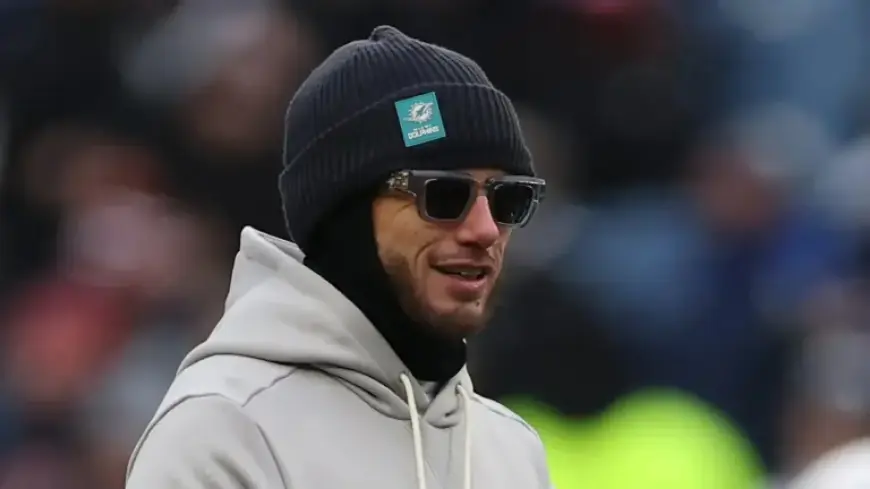 Mike McDaniel Declines Bills Offer, Focuses on AFC West Future