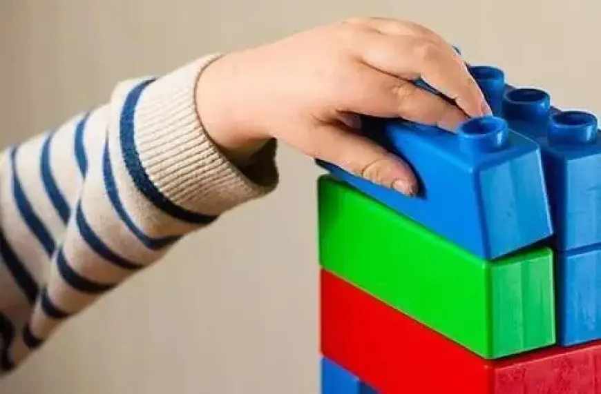 Taoiseach Pledges to Cut Childcare Costs to €200