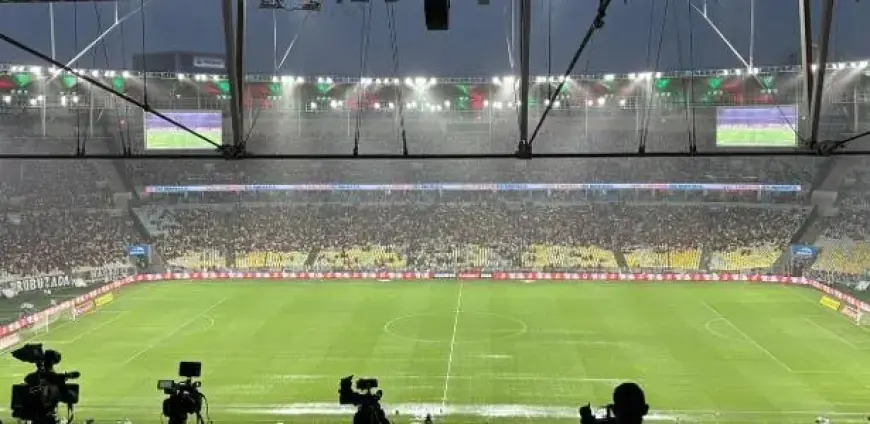 Torrential Rain Halts Flamengo vs. Fluminense Match in Rio de Janeiro