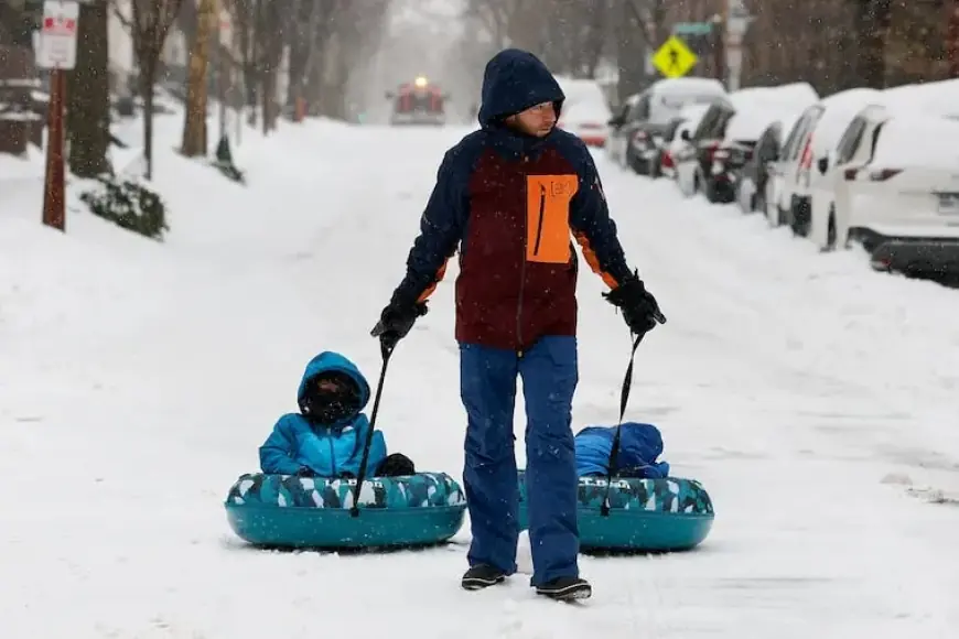 Philadelphia’s Heaviest Snowstorm in Five Years Brings Lingering Icy Conditions