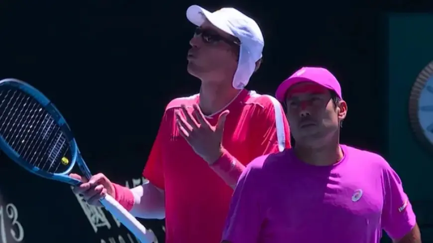 Australian Open Day 9: Andreeva Responds to Crowd, Keys vs. Pegula Showdown