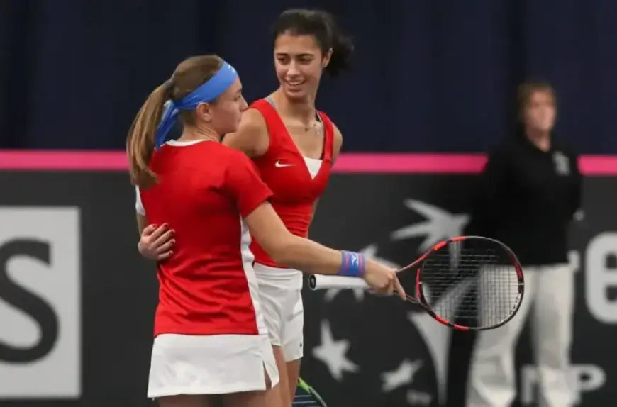 Aleksandra Advances to Knockout Stage, Olga Exits Due to Forfeit