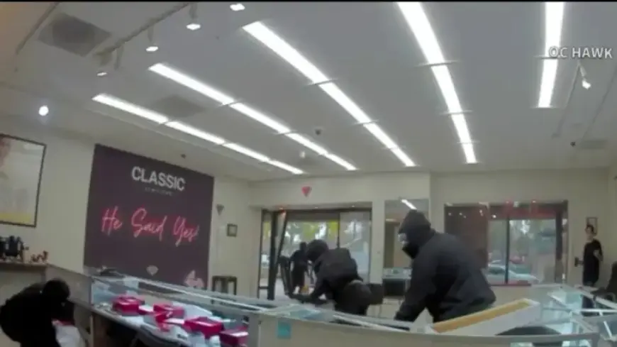 Dramatic Smash-and-Grab Heist Ends in Crash During OC Police Pursuits