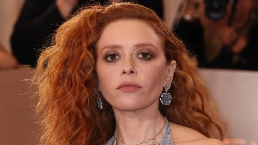 Natasha Lyonne Relapse: Actress Shares Setback in Sobriety, Reigniting Debate Over Privacy, Stigma, and the “Public Recovery” Era