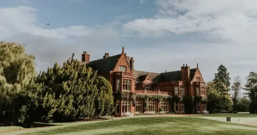 Top 7 Cambridgeshire Wedding Venues Recommended by Hitched