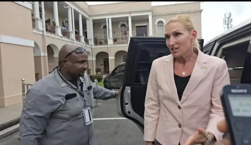 Diplomats Convene with House Speaker