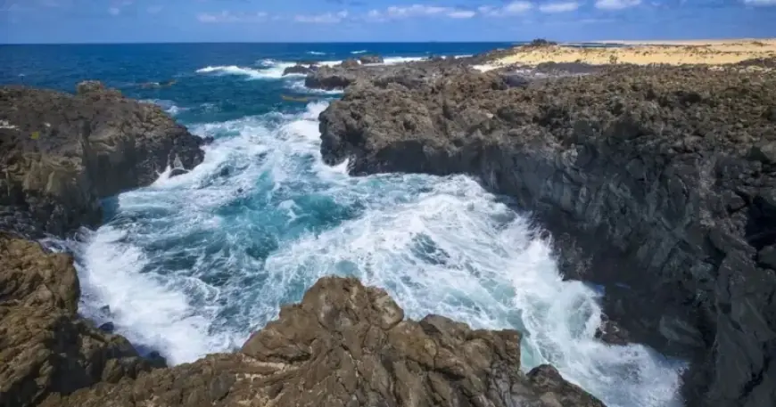Tourist Feared Drowned in 20ft Waves Off Canary Islands