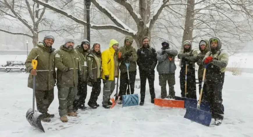 Mayor Mamdani Survives Snowstorm Amid Praise and Persistent Complaints