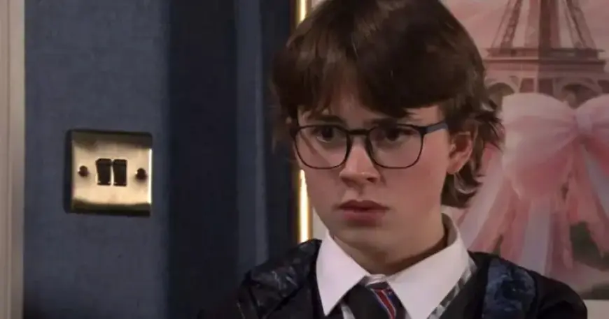 Fans Shocked by Coronation Street Star’s True Age Revelation