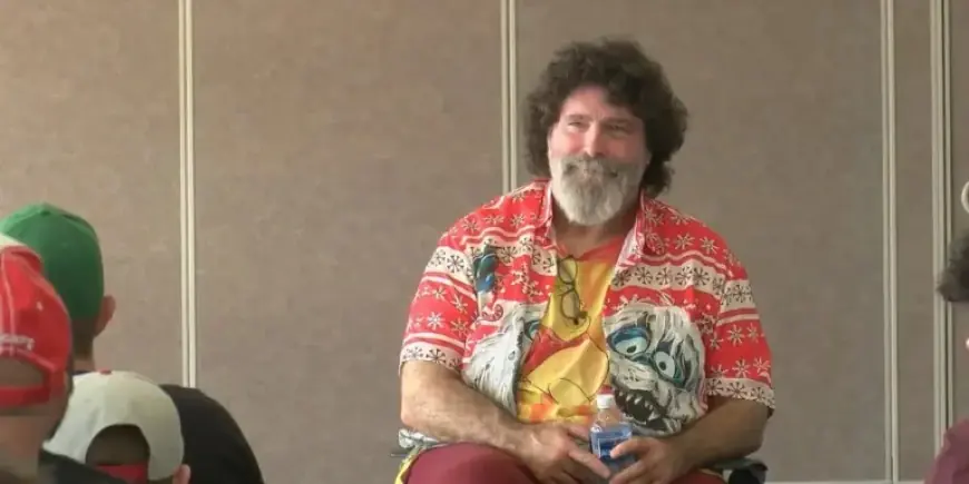 WWE Legend Announces Mother’s Passing