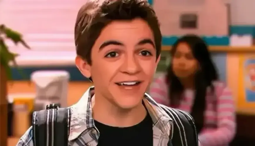 Tylor Chase: Former Nickelodeon Star Caught Smoking Pipe Behind Mother’s Porch