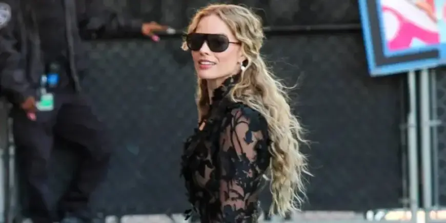Margot Robbie Stuns in Black Lace at ‘Wuthering Heights’ Promo Event