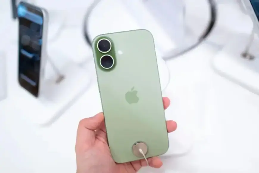 Apple Unveils Sudden iPhone Update Packed with Key Features and Fixes