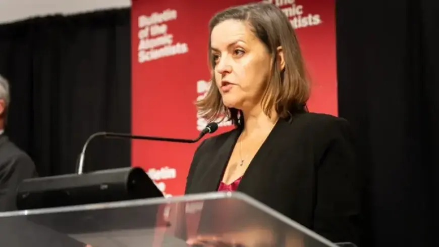 Doomsday Clock Director Criticizes Leadership, Explains Current Setting