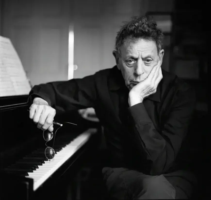 Philip Glass Withdraws World Premiere from Kennedy Center